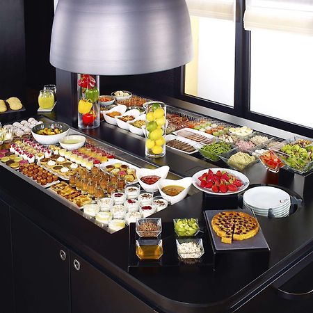 Campanile Grenoble Nord - Saint-Egreve Hotel Restoran gambar