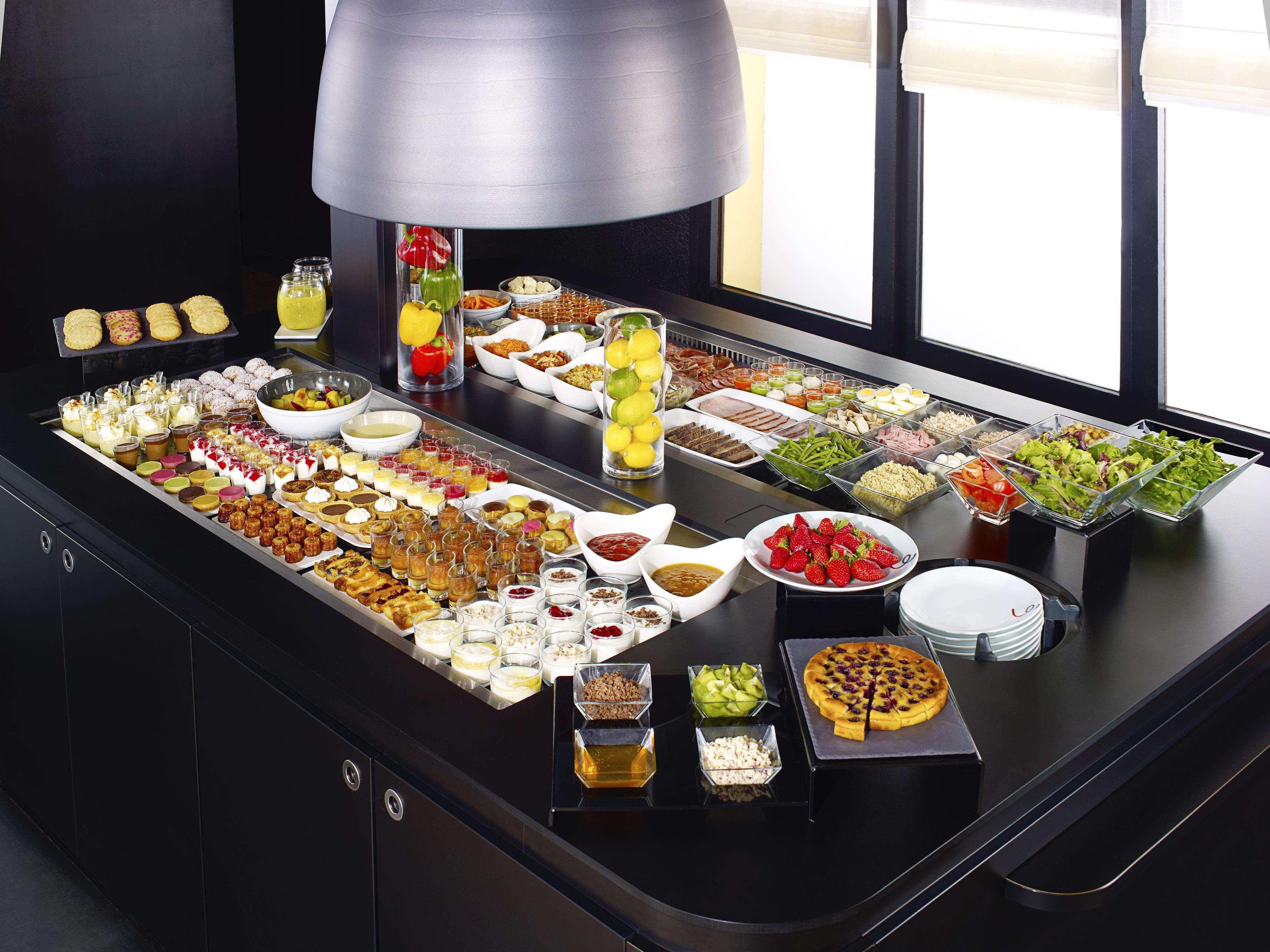 Campanile Grenoble Nord - Saint-Egreve Hotel Restoran gambar